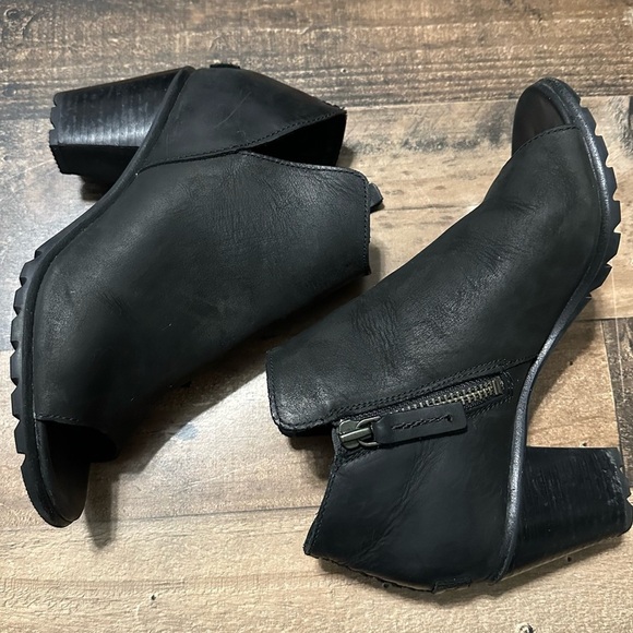 Sorel Nadia Open-Toe Ankle Bootie - Picture 5 of 8